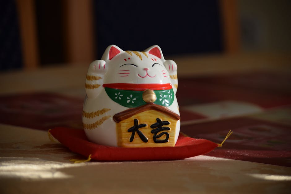 Gotokuji Temple: Tokyo's Lucky Cat Shrine — Photo by Darko M. on Pexels