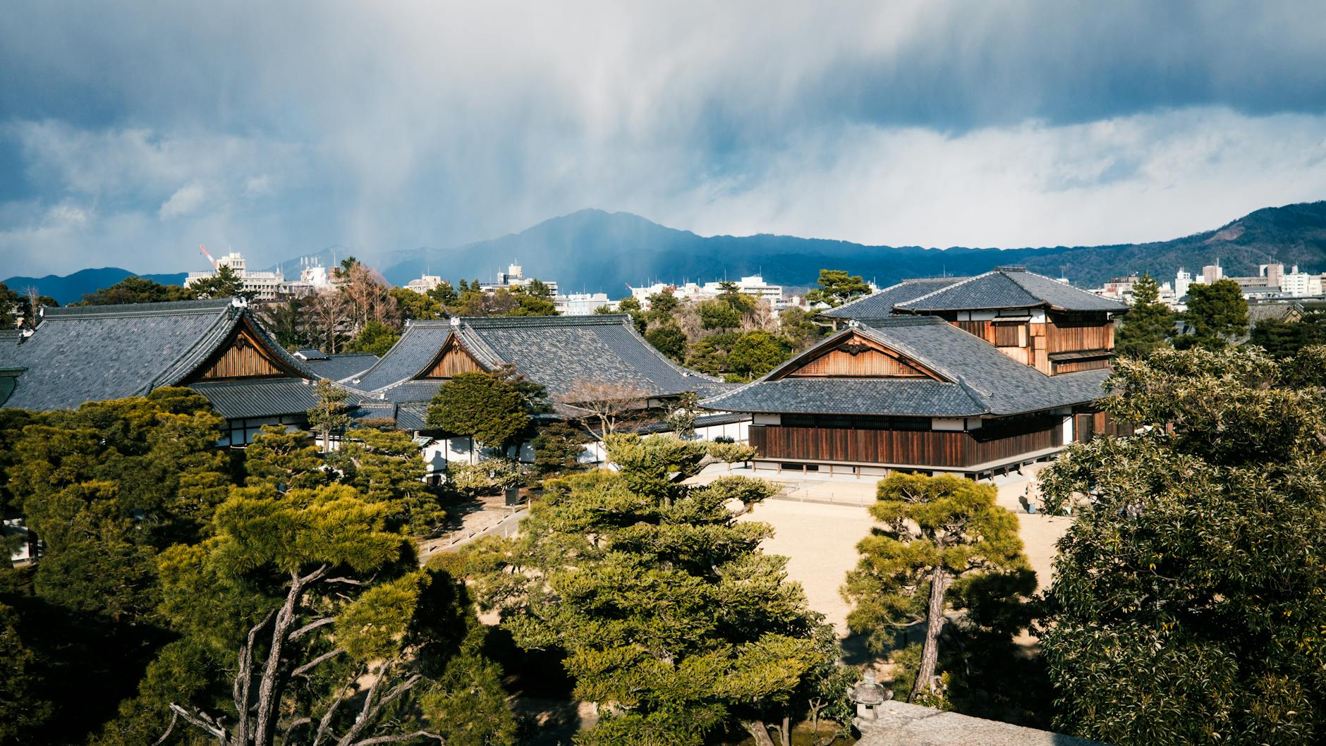 10 days in japan itinerary itinerary2 — Brendan Chen / Pexels