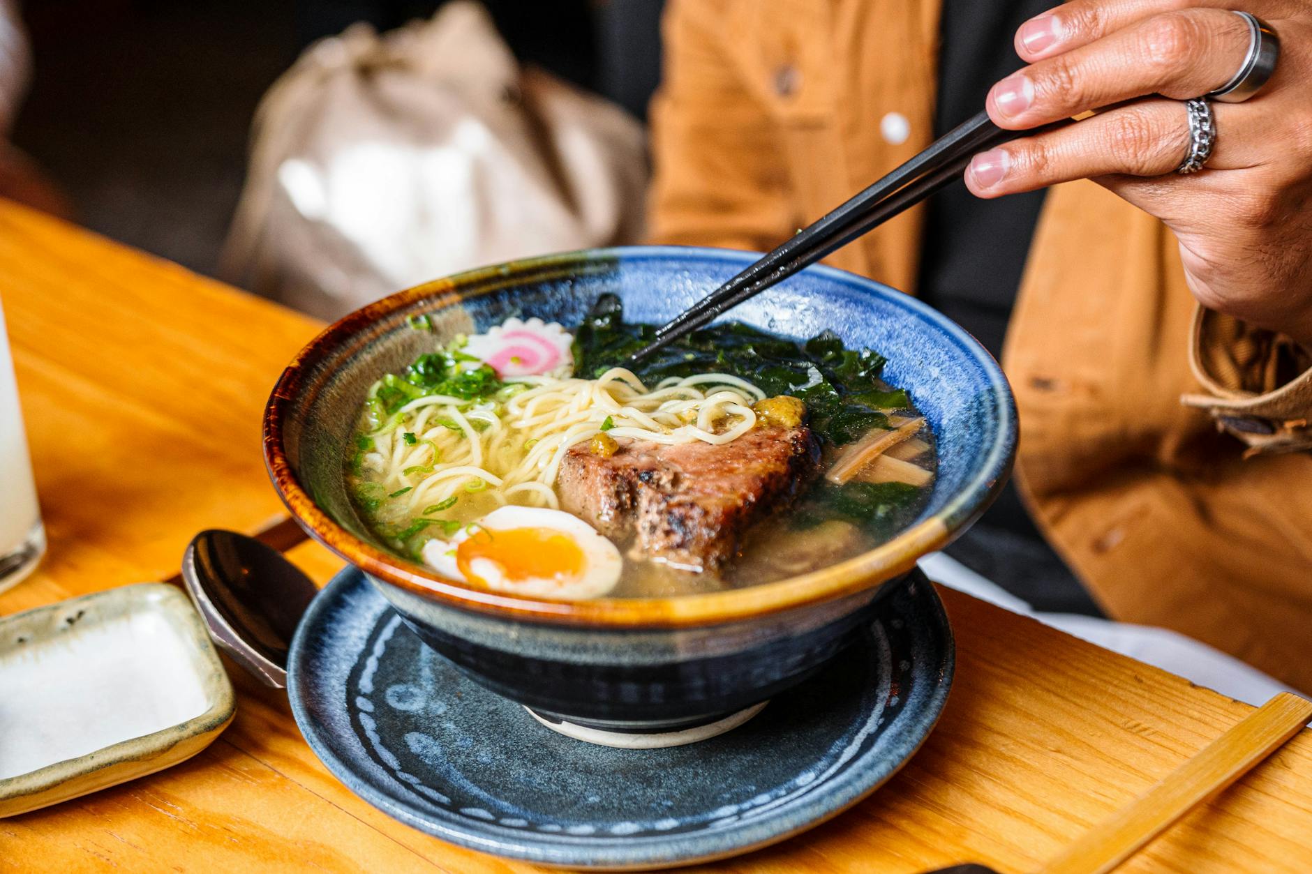 ramen noodle soup japanese bowl chopsticks — Viridiana Rivera / Pexels