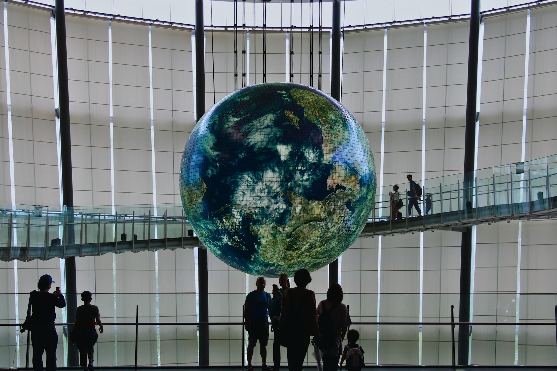 teamLab Borderless vs Planets Tokyo: Which One Should You Visit? — teamlab borderless vs planets japan