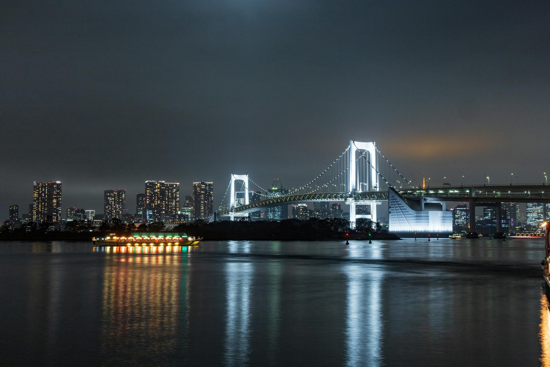 Rainbow Bridge Tokyo by Night: Why JDM Car Tours Are the Best Way to Cross — Rainbow Bridge Tokyo car night japan