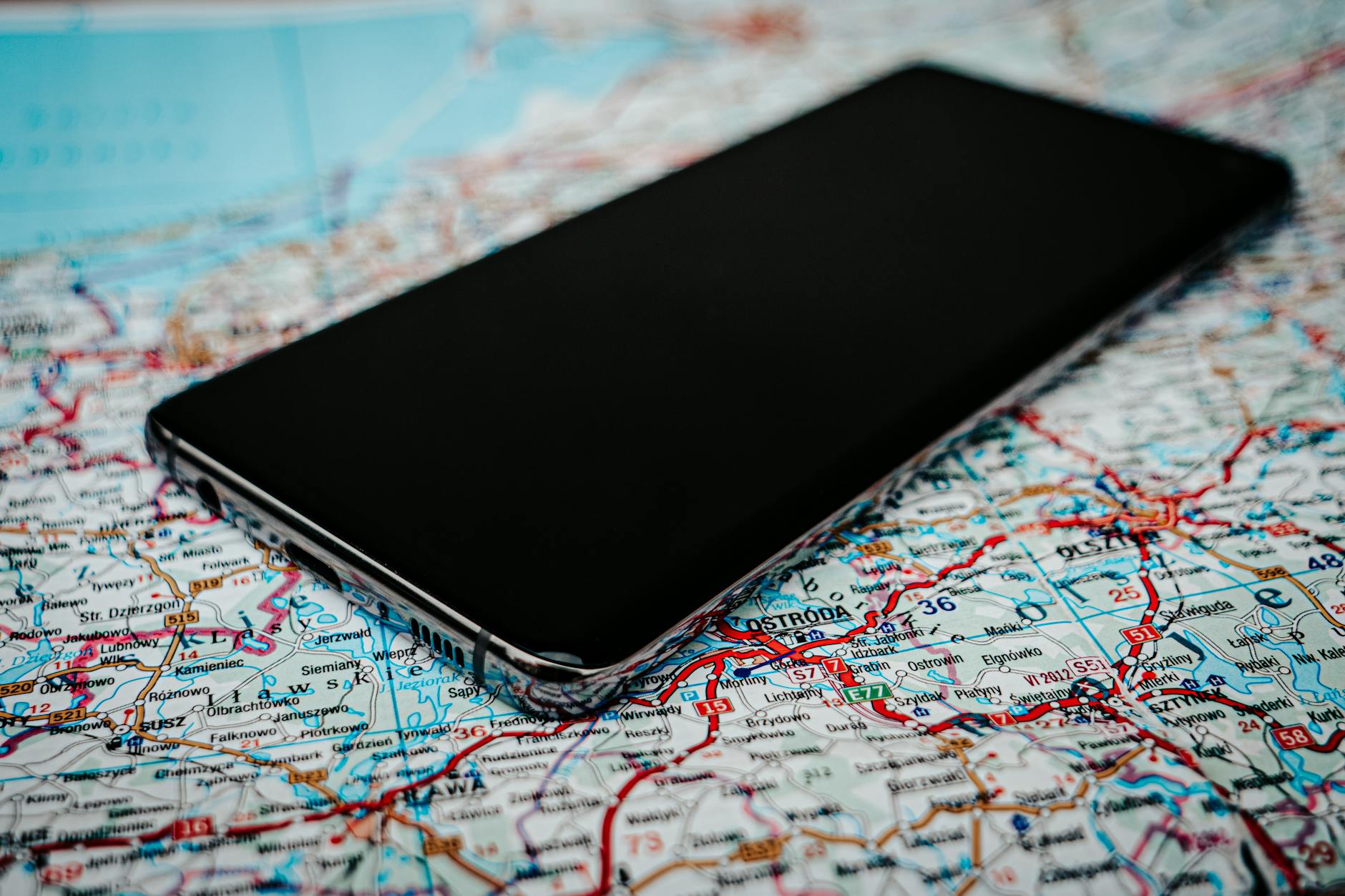 japan travel apps guide — Hubert Nowik / Pexels