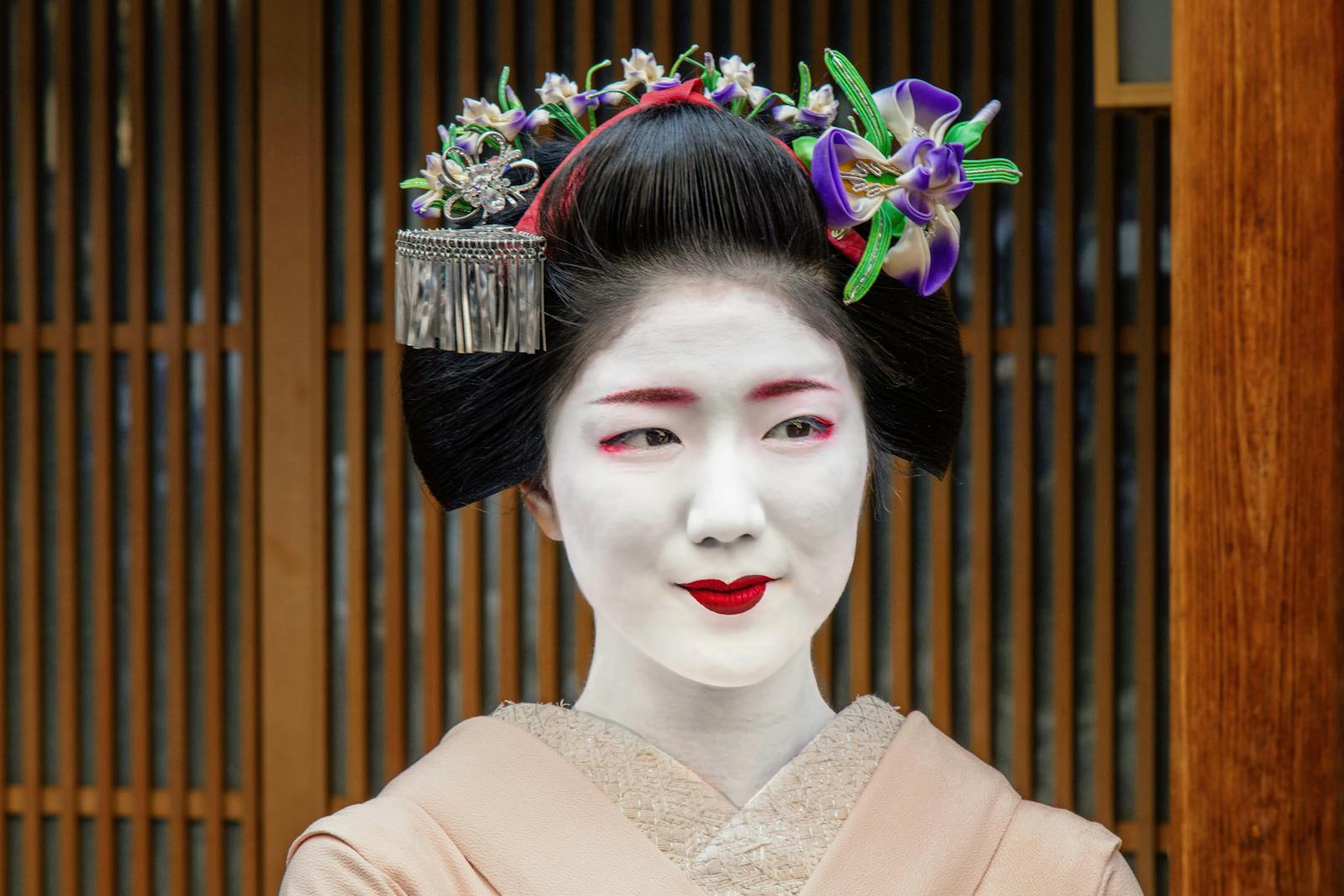 Maiko apprentice geisha in traditional Japanese attire