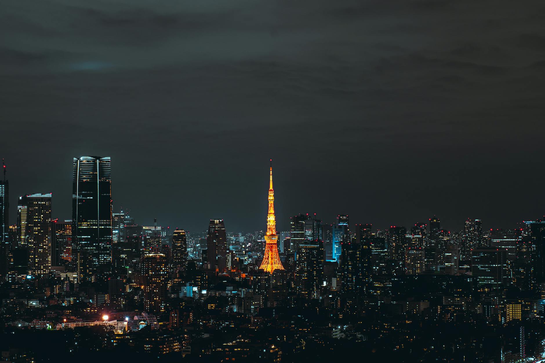 tokyo nightlife districts guide img2 — Szymon Shields / Pexels