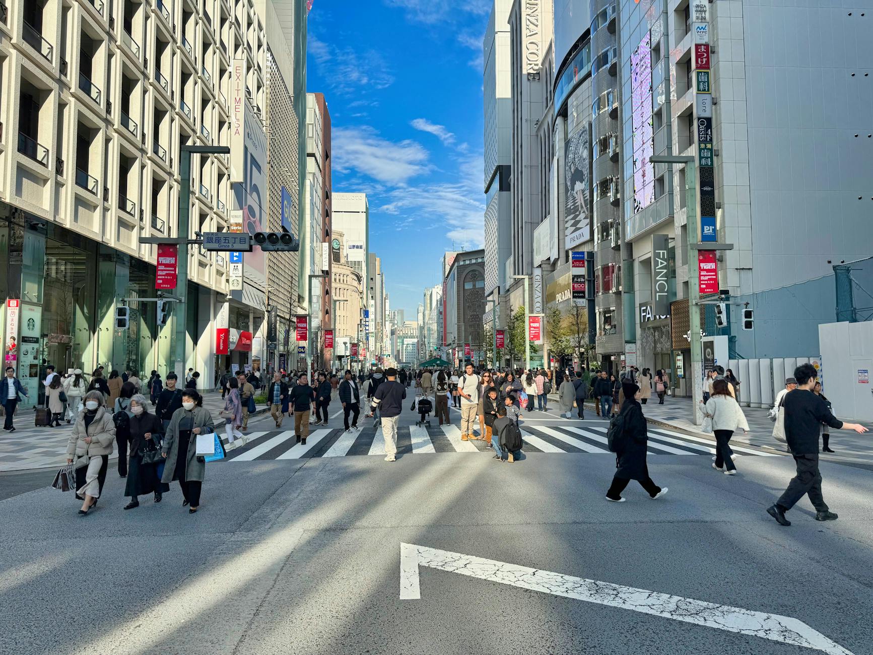 ginza tokyo shopping luxury street — Arnie Papp / Pexels