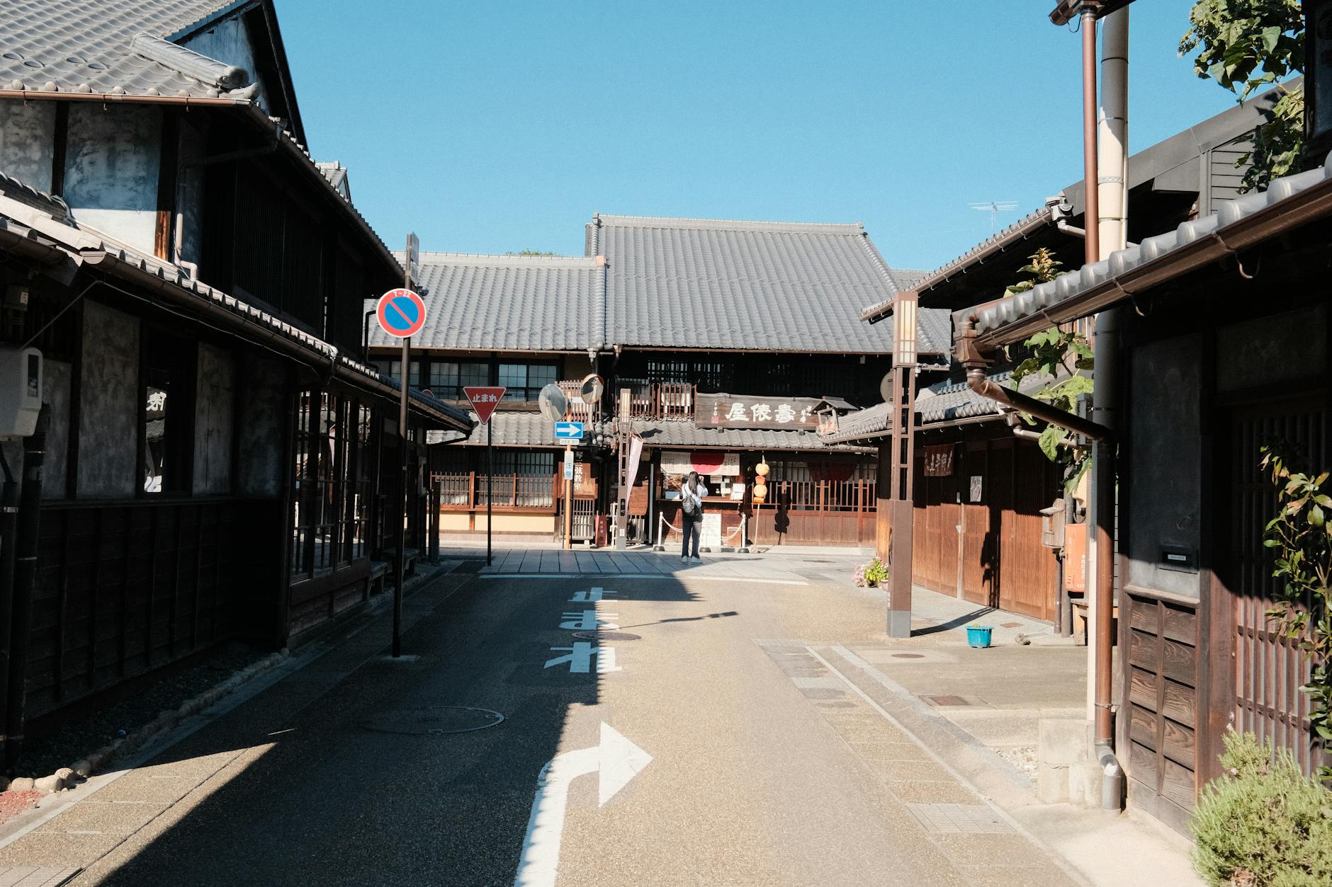 Charming traditional architecture in Inuyama, Aichi, Japan, captured on a sunny day.